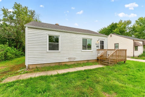 Photo of 734 Arlington Avenue, Columbus, OH 43211 (MLS # 226036510)