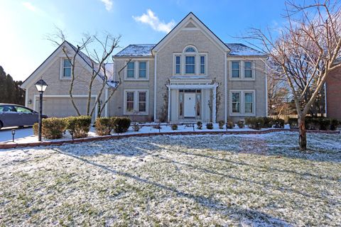 Photo of 5057 Stonecroft Court, Hilliard, OH 43026 (MLS # 226002968)