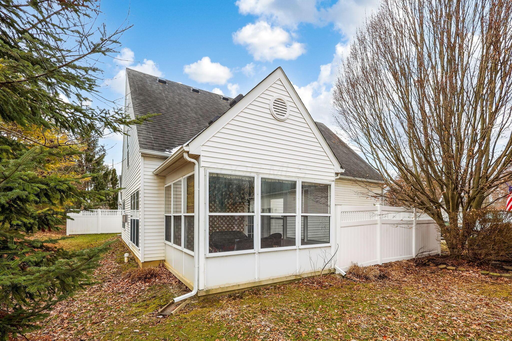 8442 Lazelle Village Drive, Lewis Center, Ohio image 44