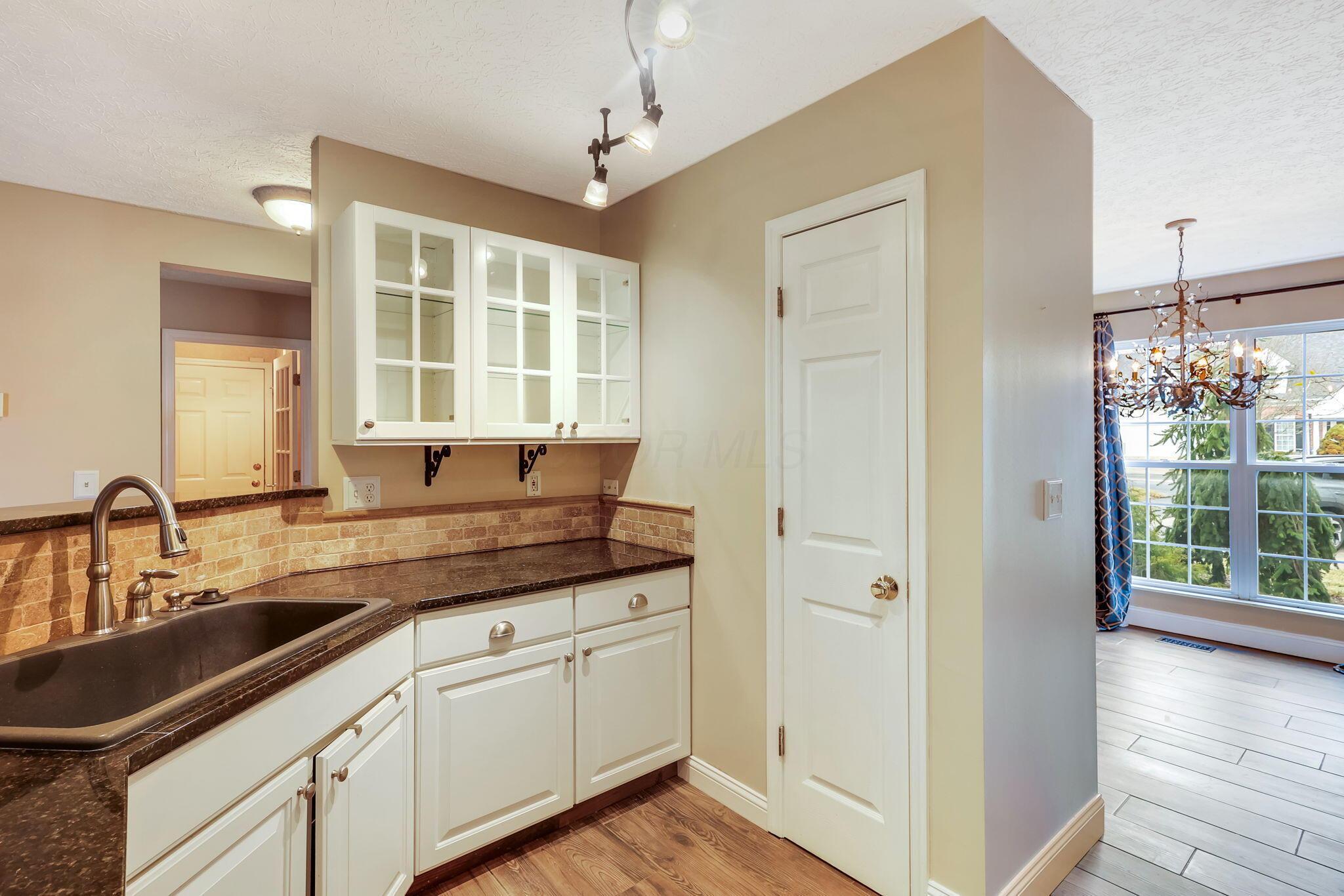 8442 Lazelle Village Drive, Lewis Center, Ohio image 12