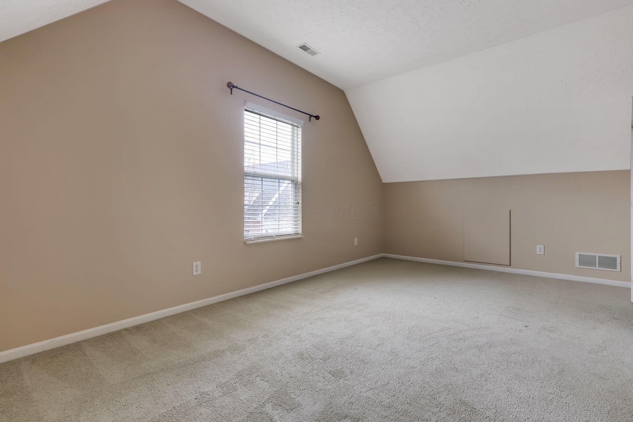8442 Lazelle Village Drive, Lewis Center, Ohio image 38