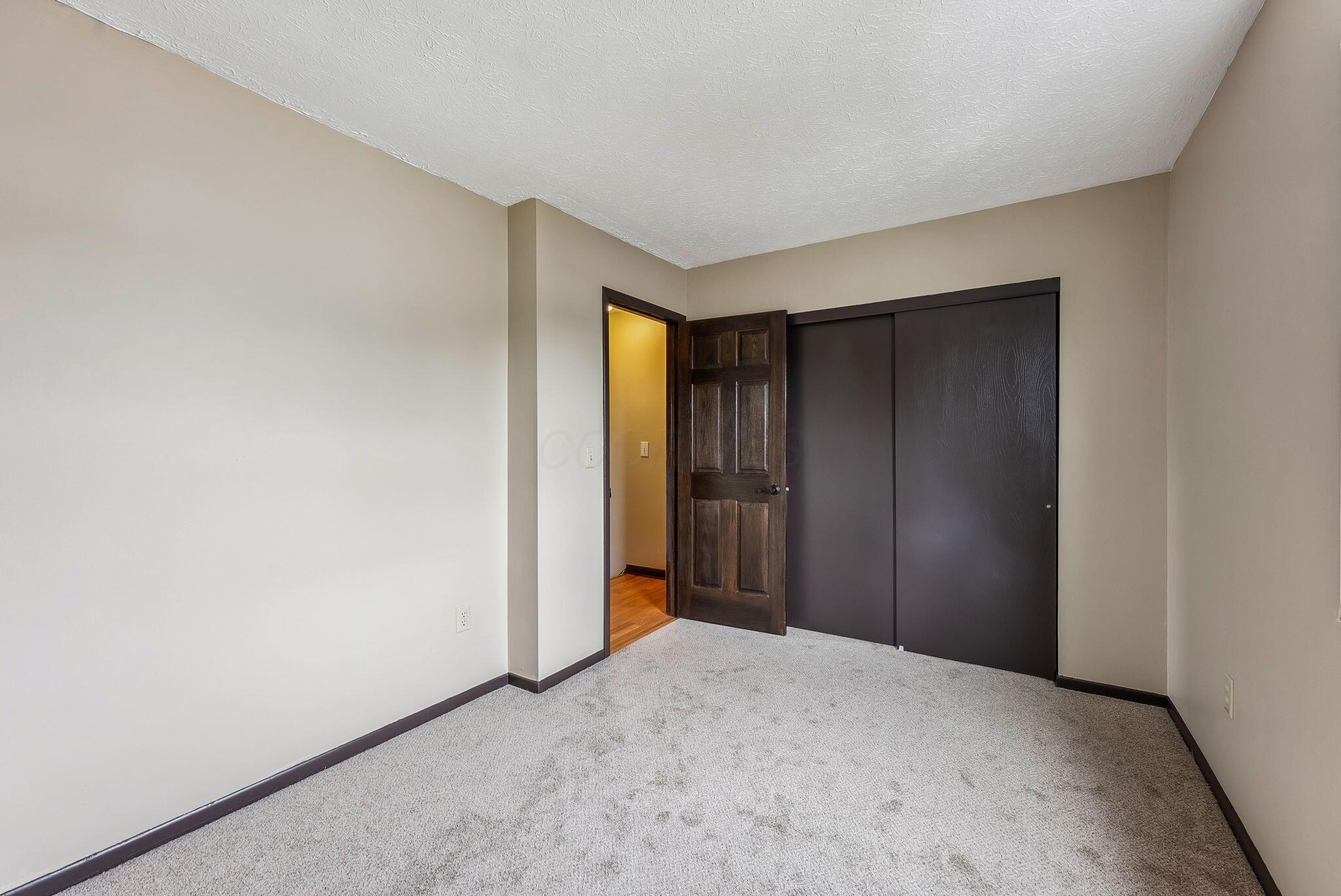 926 Worthington Woods Boulevard #16, Columbus, Ohio image 14