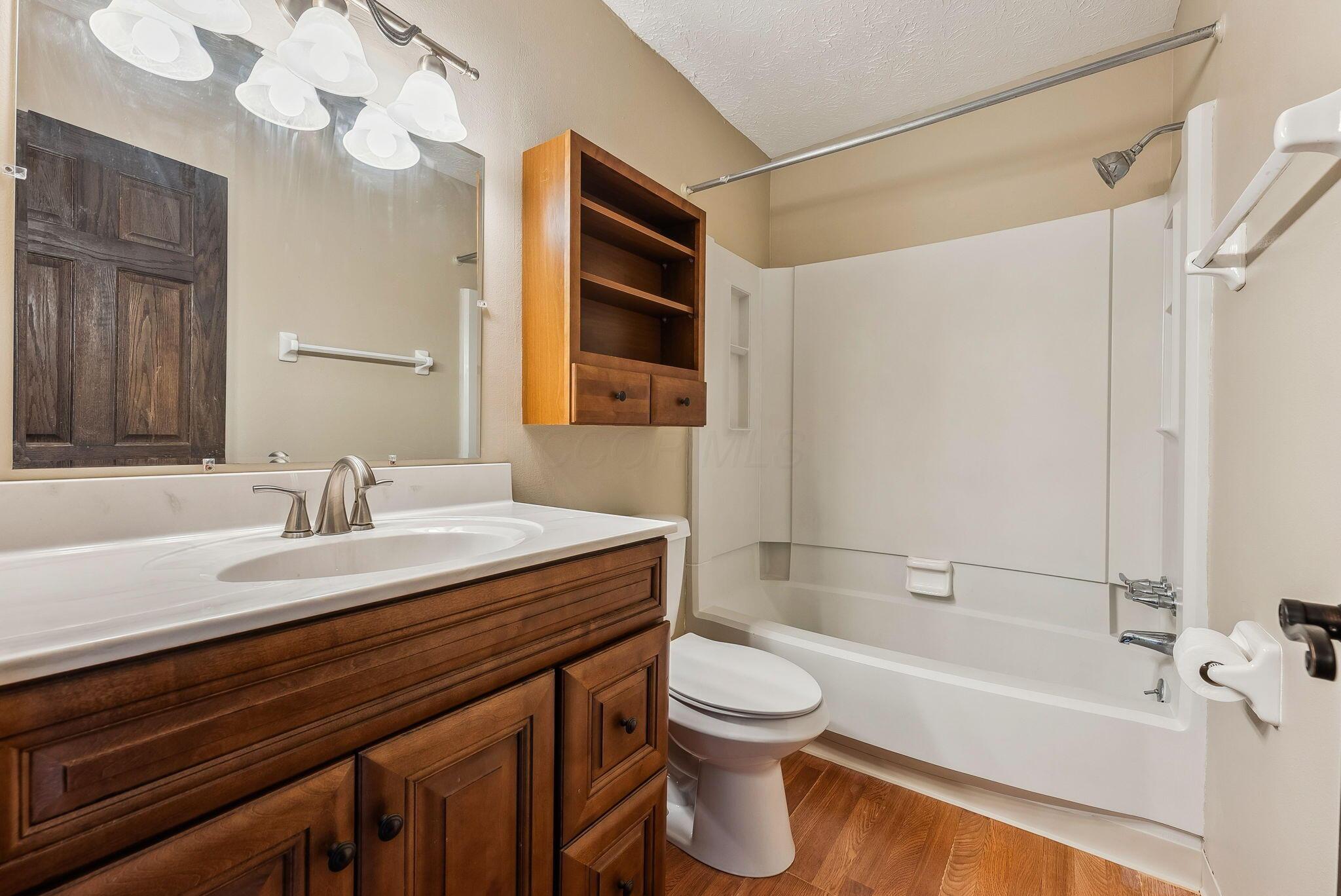 926 Worthington Woods Boulevard #16, Columbus, Ohio image 16