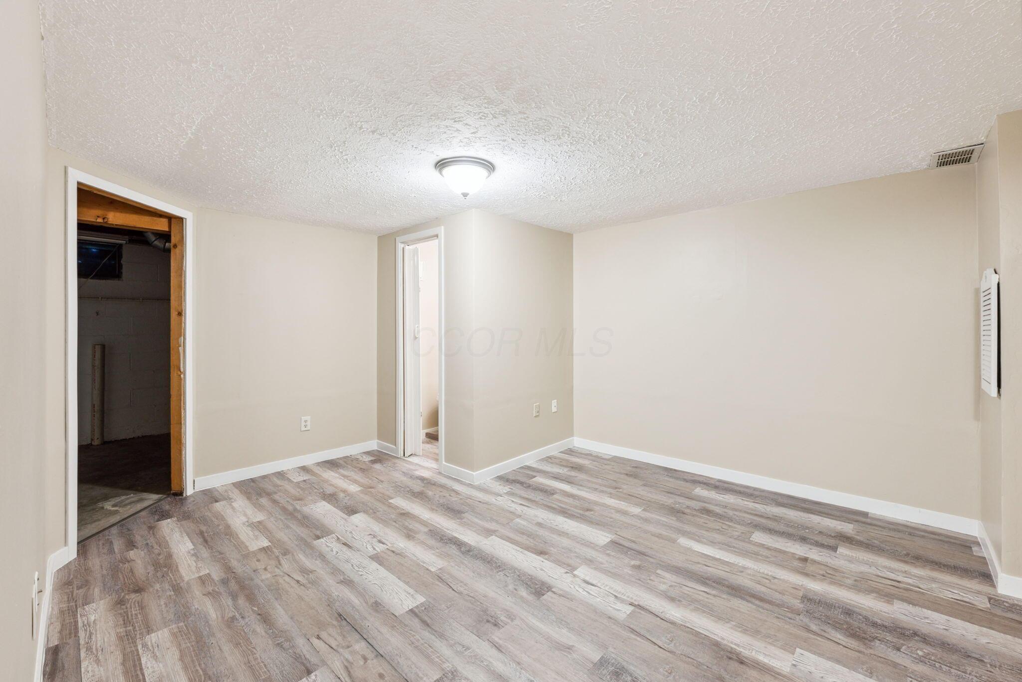 926 Worthington Woods Boulevard #16, Columbus, Ohio image 26