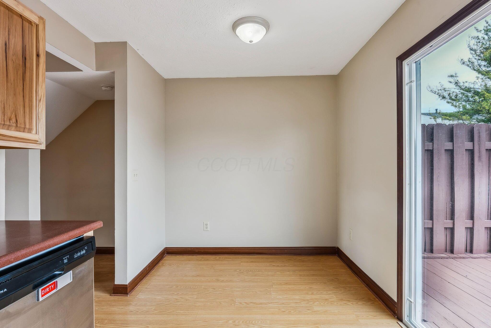 926 Worthington Woods Boulevard #16, Columbus, Ohio image 12