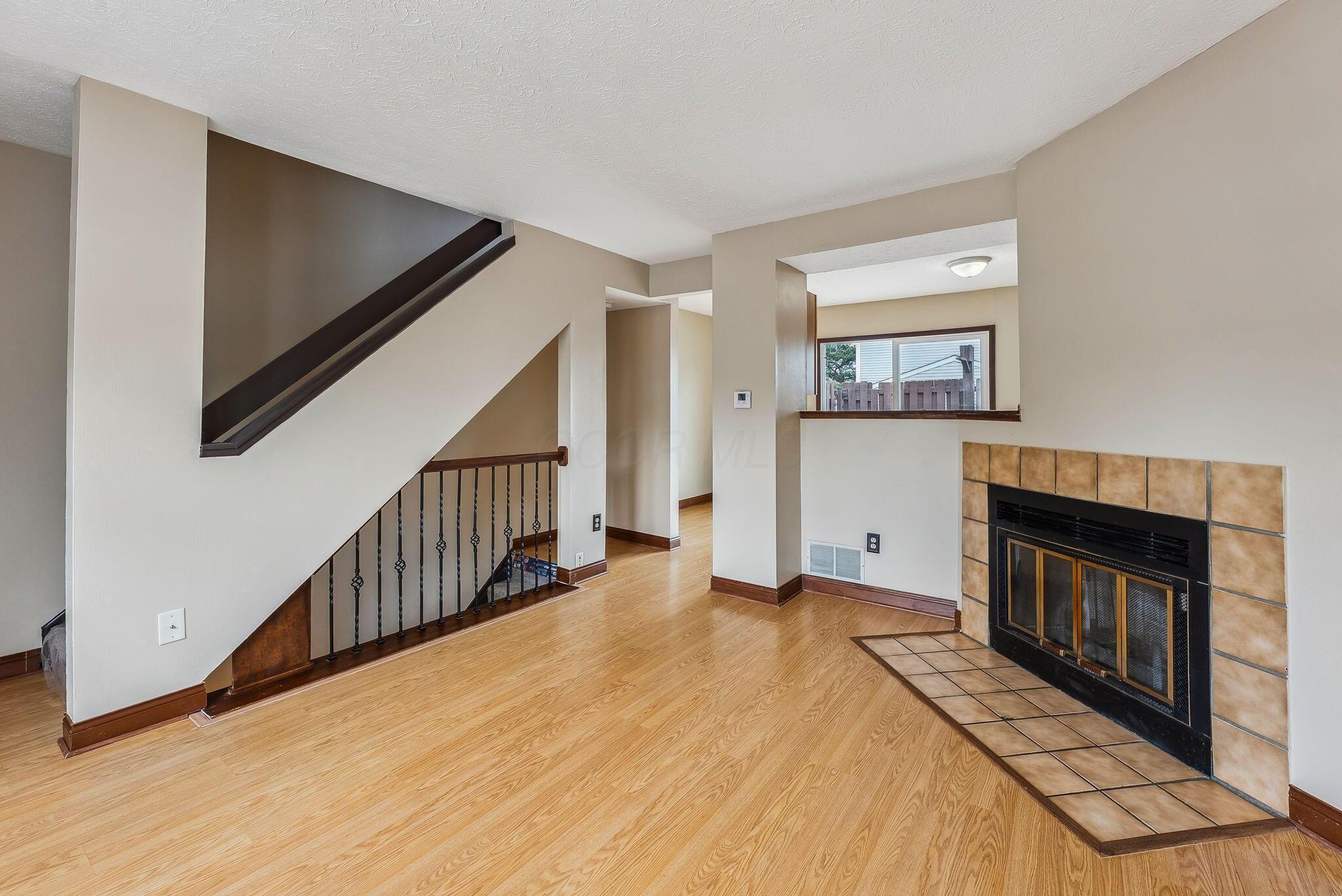 926 Worthington Woods Boulevard #16, Columbus, Ohio image 5