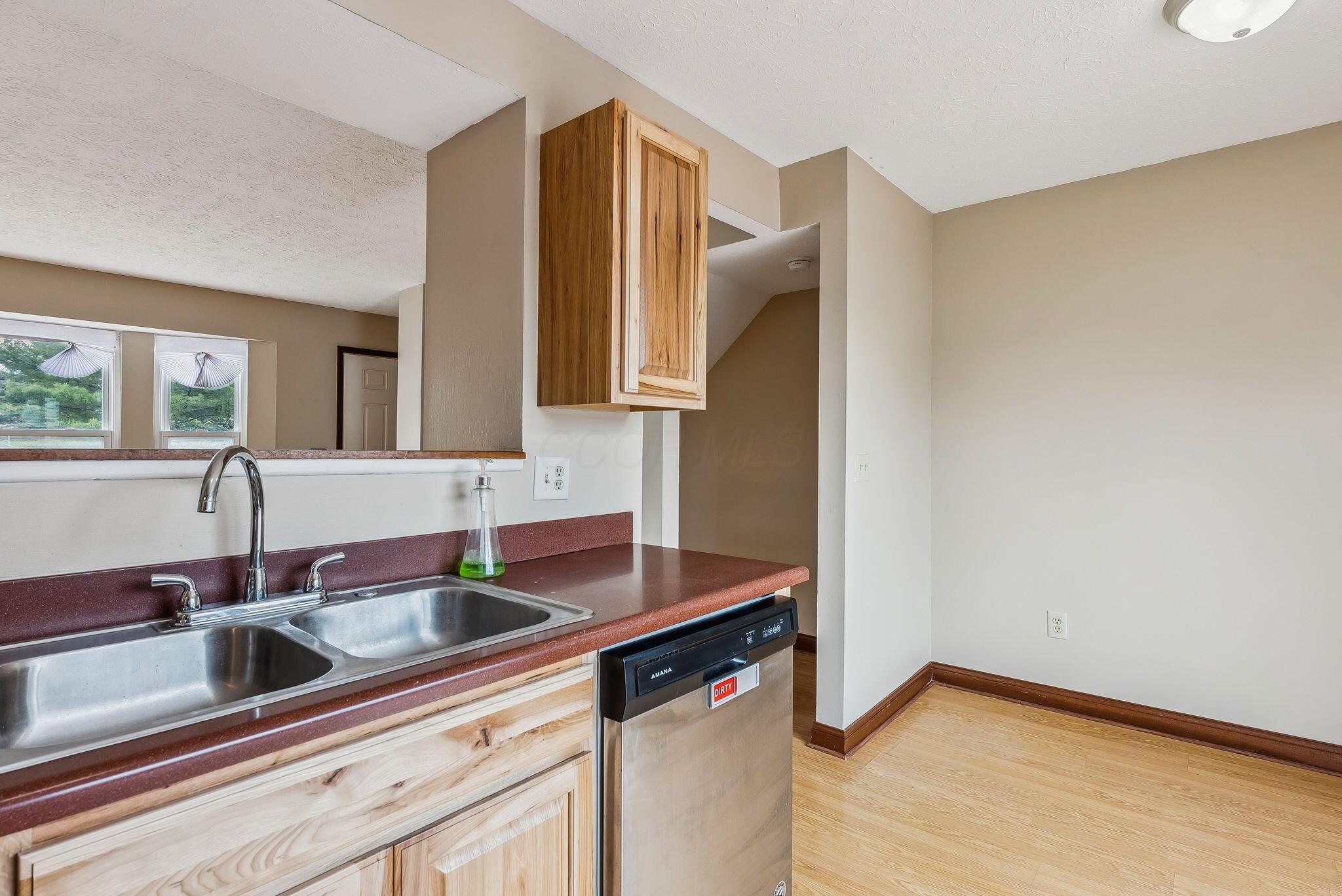 926 Worthington Woods Boulevard #16, Columbus, Ohio image 11