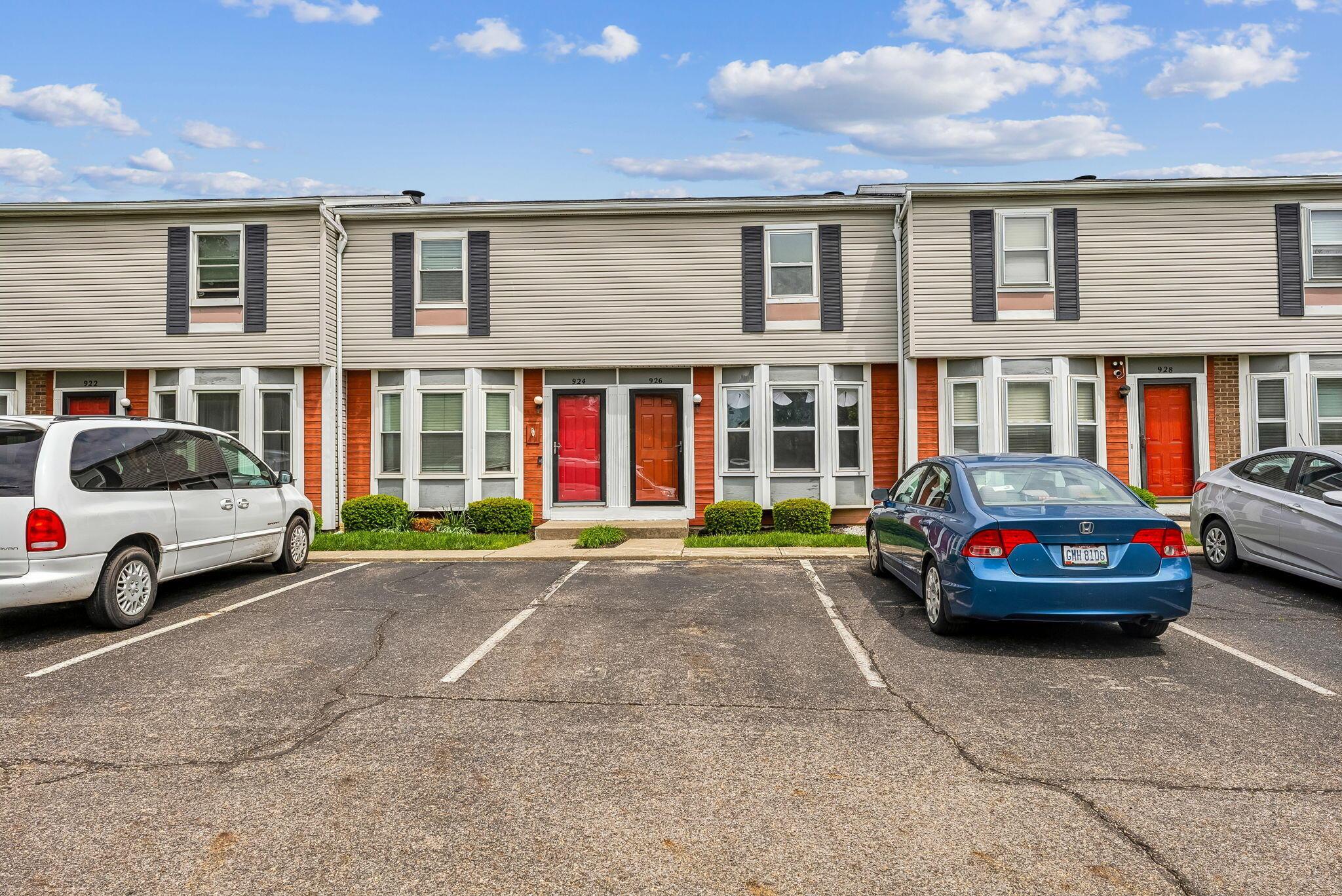 926 Worthington Woods Boulevard #16, Columbus, Ohio image 2
