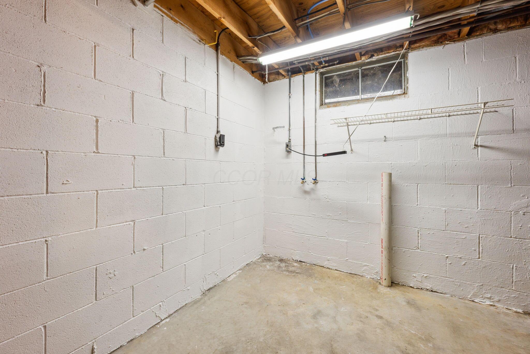 926 Worthington Woods Boulevard #16, Columbus, Ohio image 33