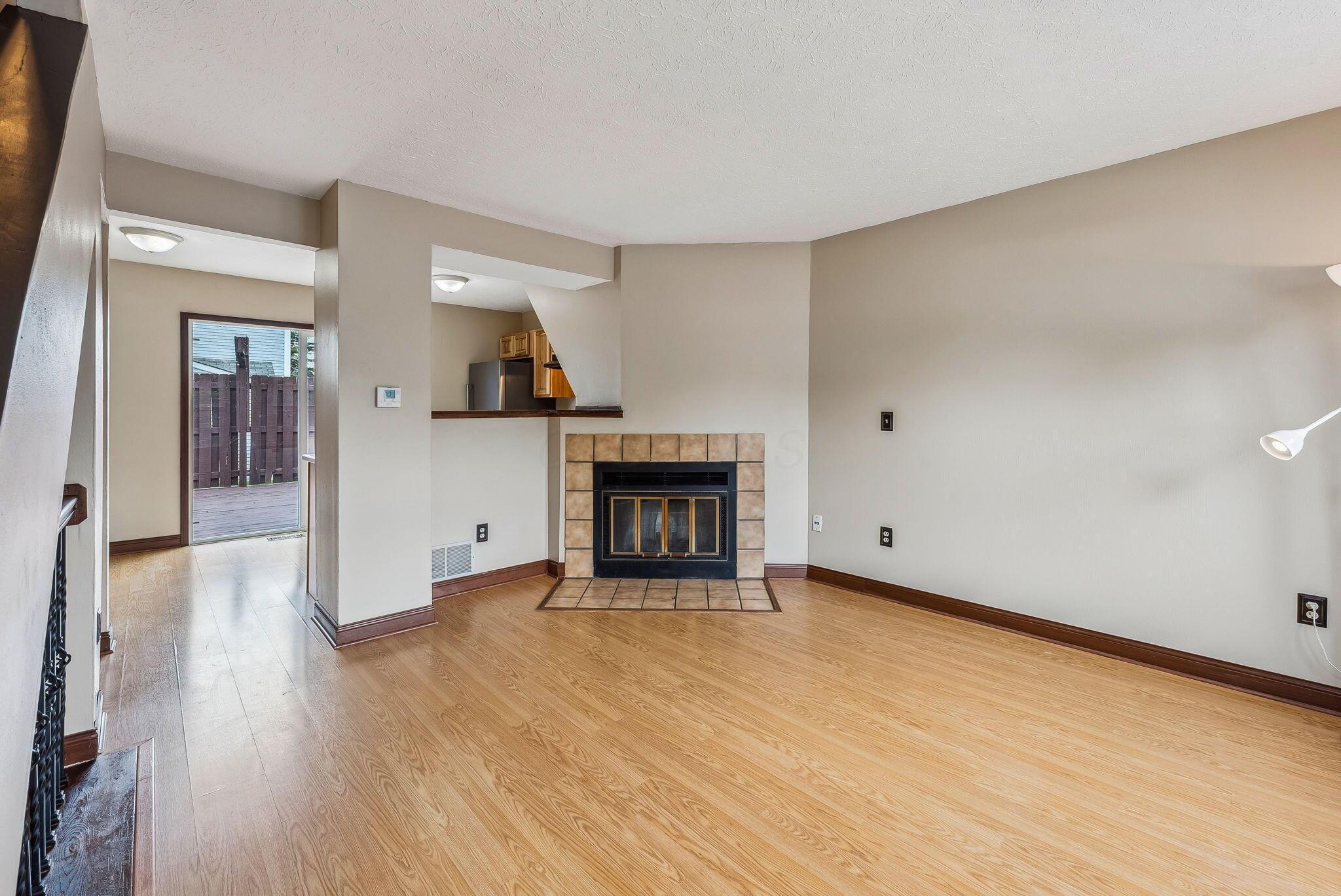 926 Worthington Woods Boulevard #16, Columbus, Ohio image 3