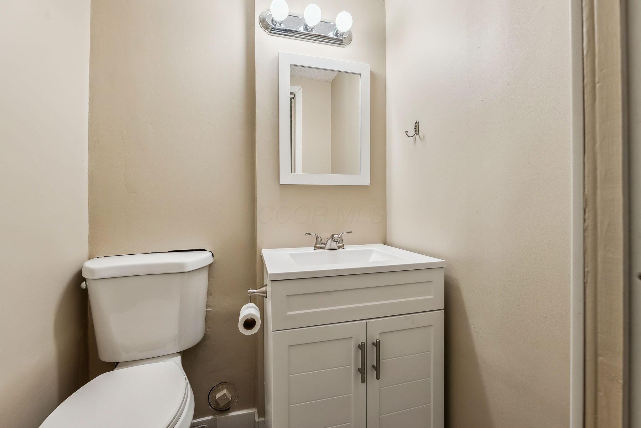 926 Worthington Woods Boulevard #16, Columbus, Ohio image 31