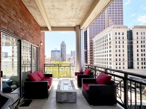 Condo For Rent - 8 E Broad Street #701<br/> Columbus, OH 43215