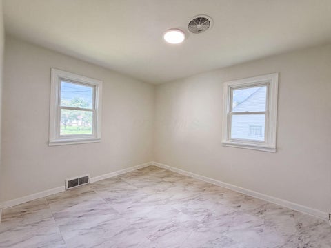 Tiny photo for 206 Bachmann Avenue, Newark, OH 43055 (MLS # 226036706)
