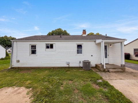 Tiny photo for 206 Bachmann Avenue, Newark, OH 43055 (MLS # 226036706)