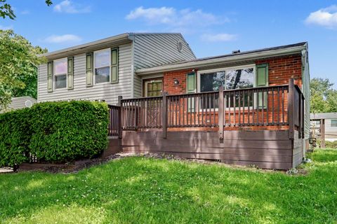 Photo of 106 Walden Farm Circle, Englewood, OH 45322 (MLS # 226018517)