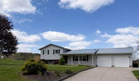 Photo of 10647 Wilkins Run Road NE, Newark, OH 43055 (MLS # 226012955)