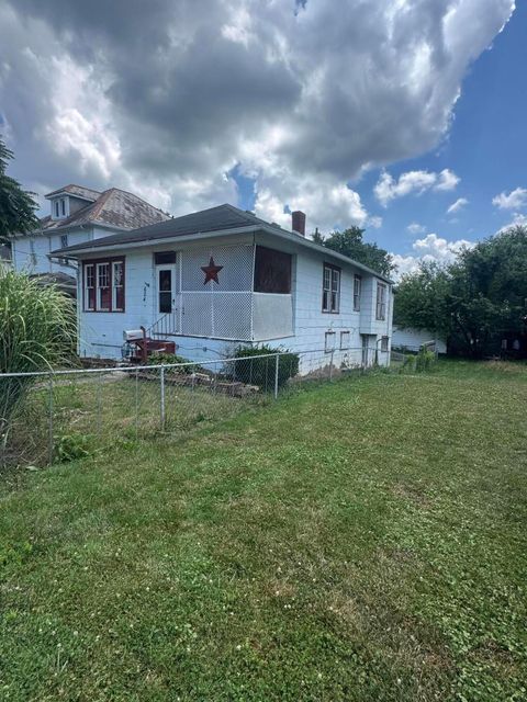Photo of 604 W Wheeling Street, Lancaster, OH 43130 (MLS # 226025274)