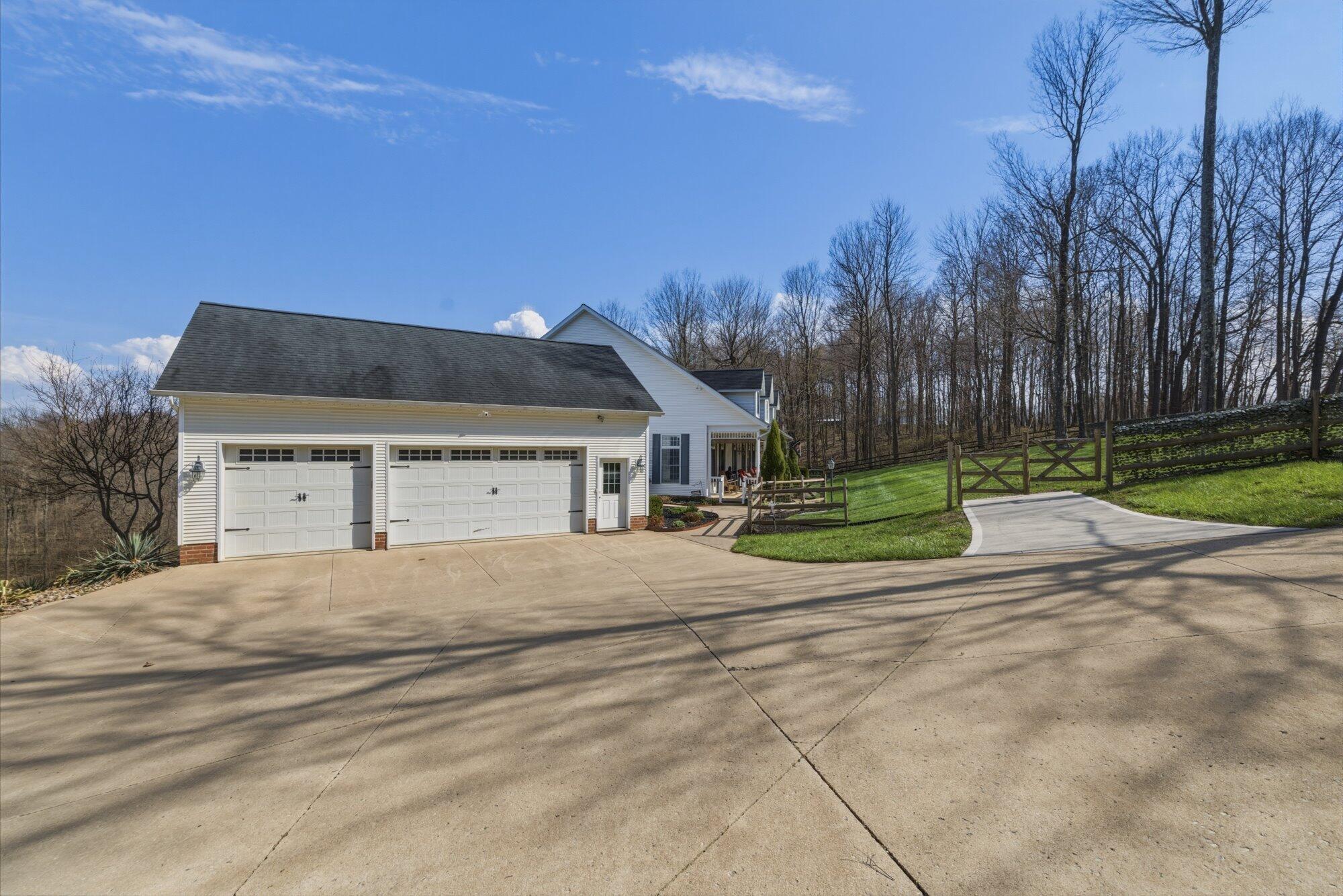 6571 Butler North Liberty Road