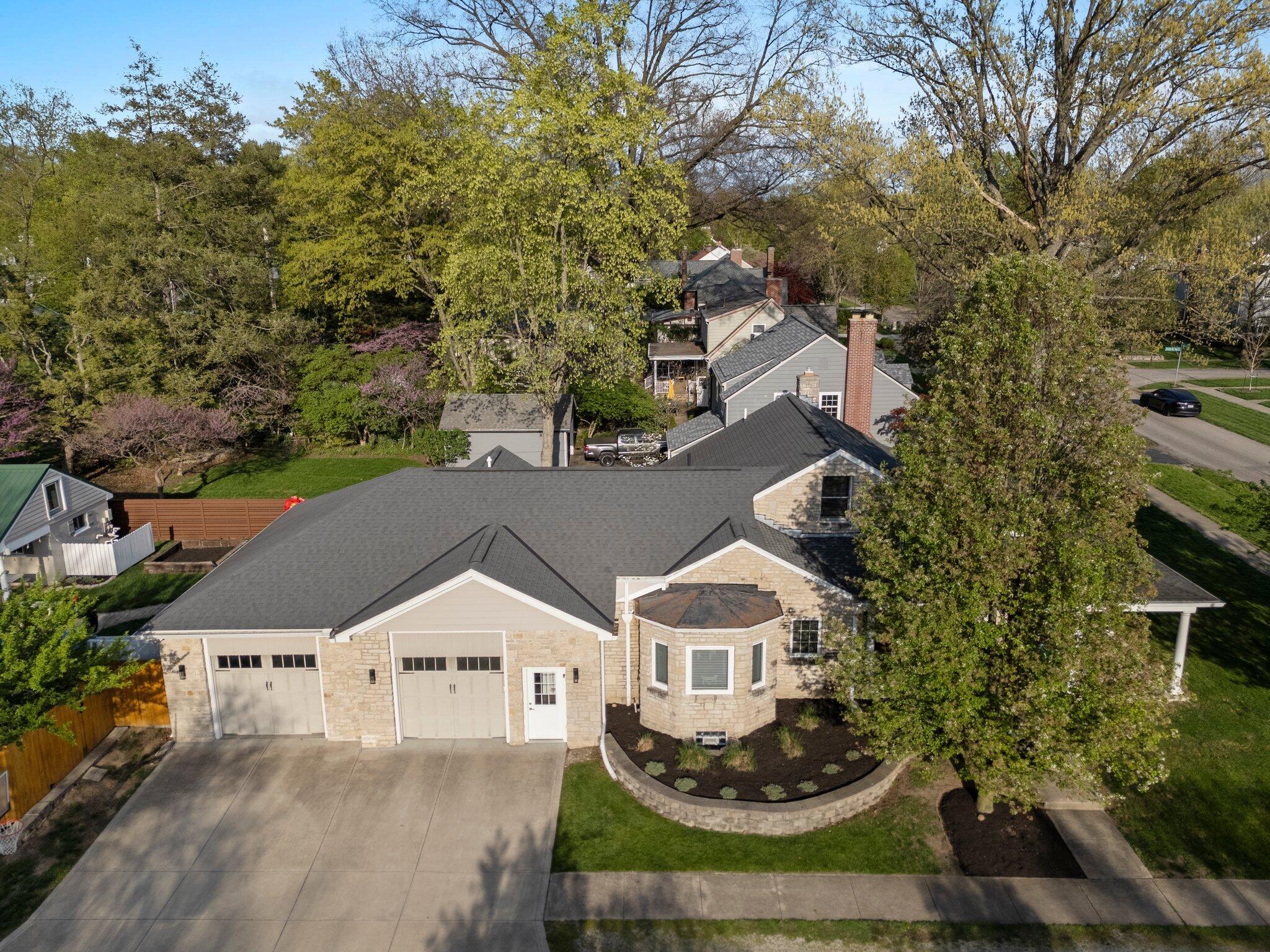 130 W Beaumont Road, Columbus, Ohio image 2