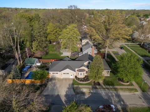 Photo for 130 W Beaumont Road
