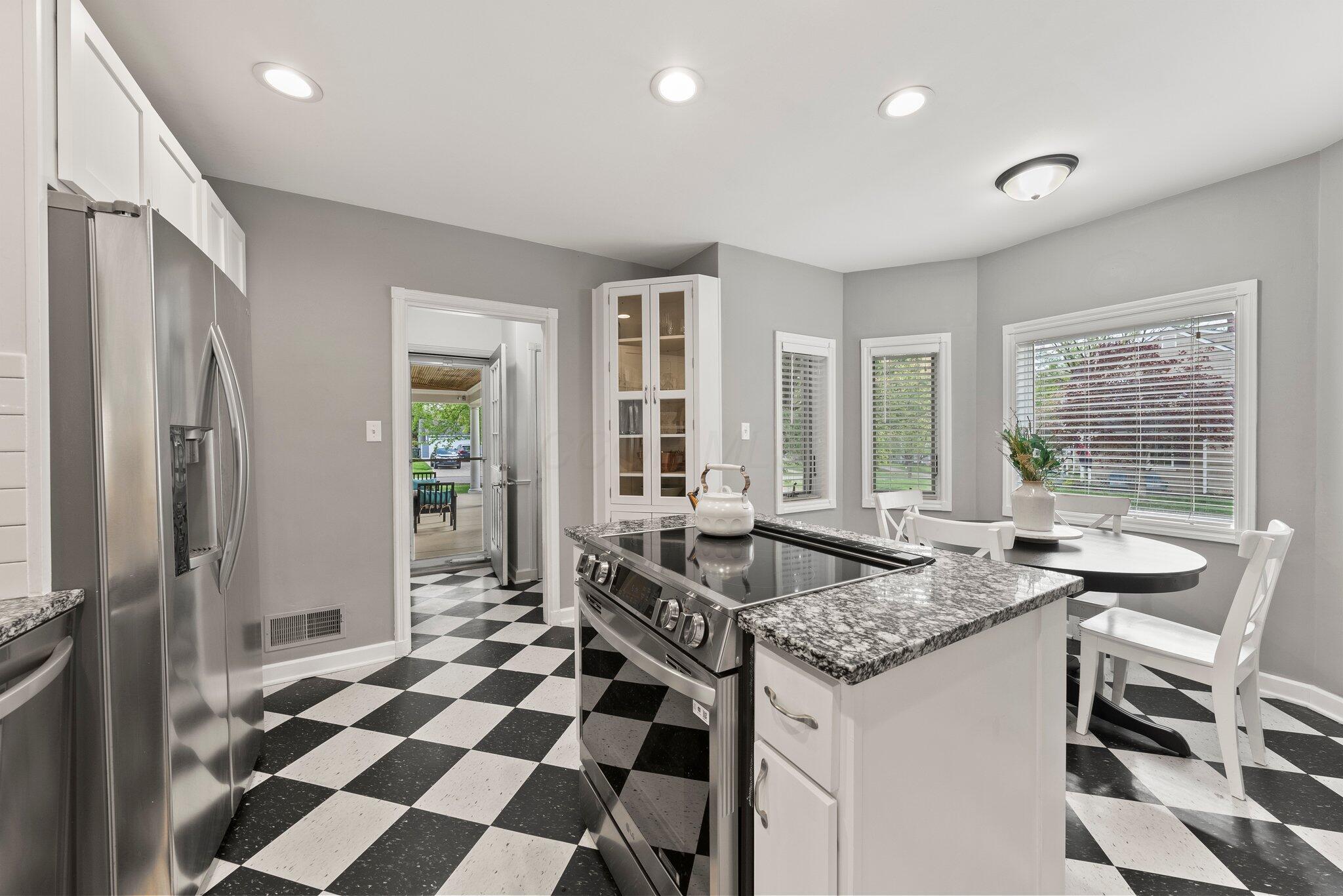 130 W Beaumont Road, Columbus, Ohio image 17