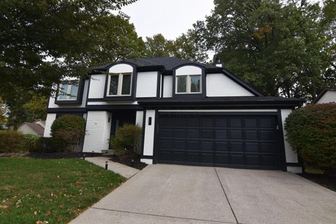 Tiny photo for 990 Venetian Way, Columbus, OH 43230 (MLS # 225040592)