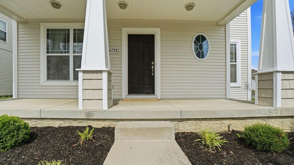 Photo of 4721 Sahalee Drive, Grove City, OH 43123 (MLS # 226017840)