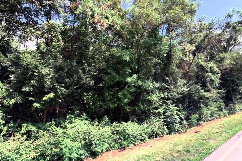 Photo of 2348 Noe Bixby Road, Columbus, OH 43232 (MLS # 226000365)