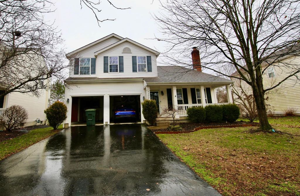 Photo of 4400 Greensbury Drive, New Albany, OH 43054 (MLS # 226001003)