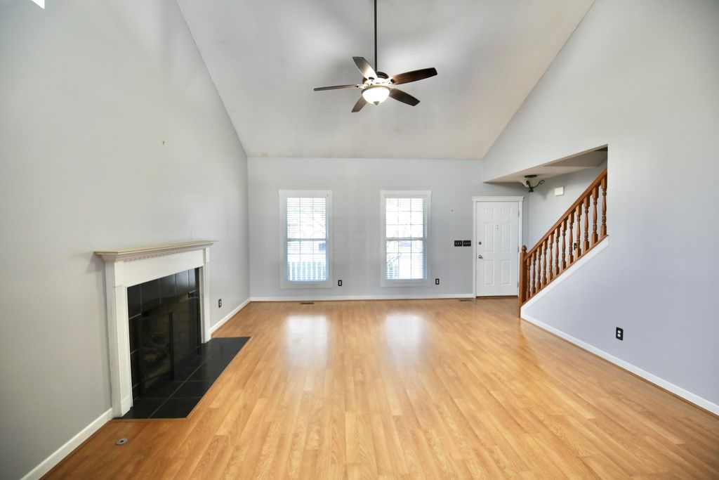 Photo of 4400 Greensbury Drive, New Albany, OH 43054 (MLS # 226001003)