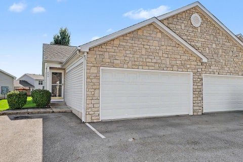 Homes For Sale - 233 Bollingen<br/> Franklin County, Blacklick, OH 43004