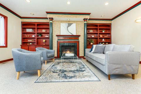 Photo of 136 S Garfield Avenue, Columbus, OH 43205 (MLS # 226000347)