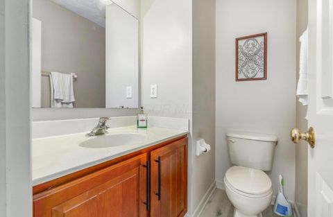 Tiny photo for 4402 Pantonbury Street, New Albany, OH 43054 (MLS # 226014079)