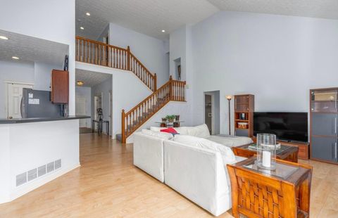 Tiny photo for 4402 Pantonbury Street, New Albany, OH 43054 (MLS # 226014079)