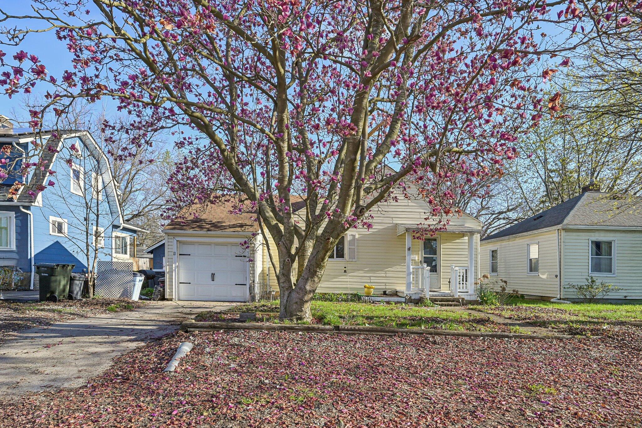 1754 E Kenworth Road, Columbus, Ohio image 5