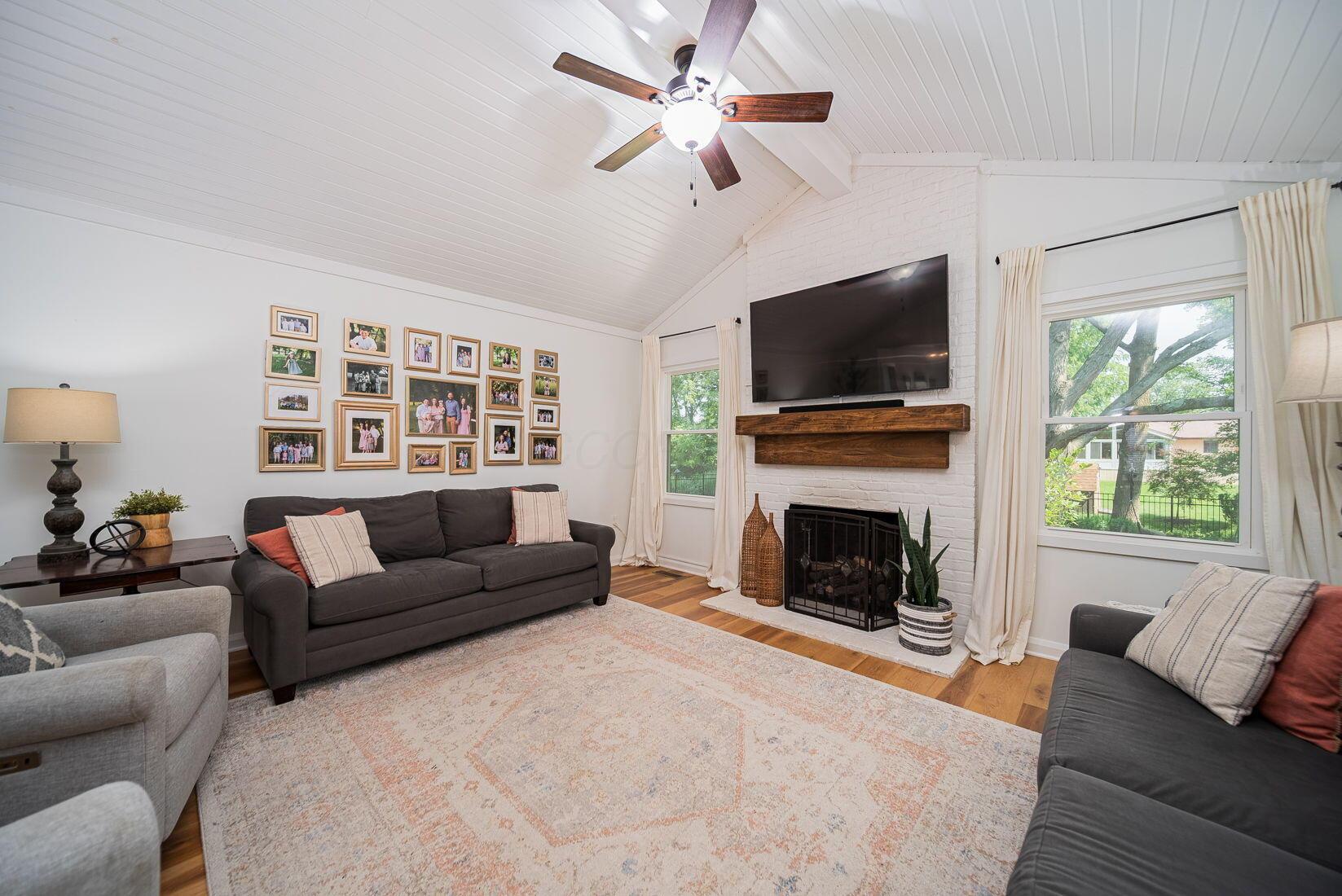 Grove City, Ohio 43123, United States, 4 Bedrooms Bedrooms, ,3 BathroomsBathrooms,Residential,Contingent,161330