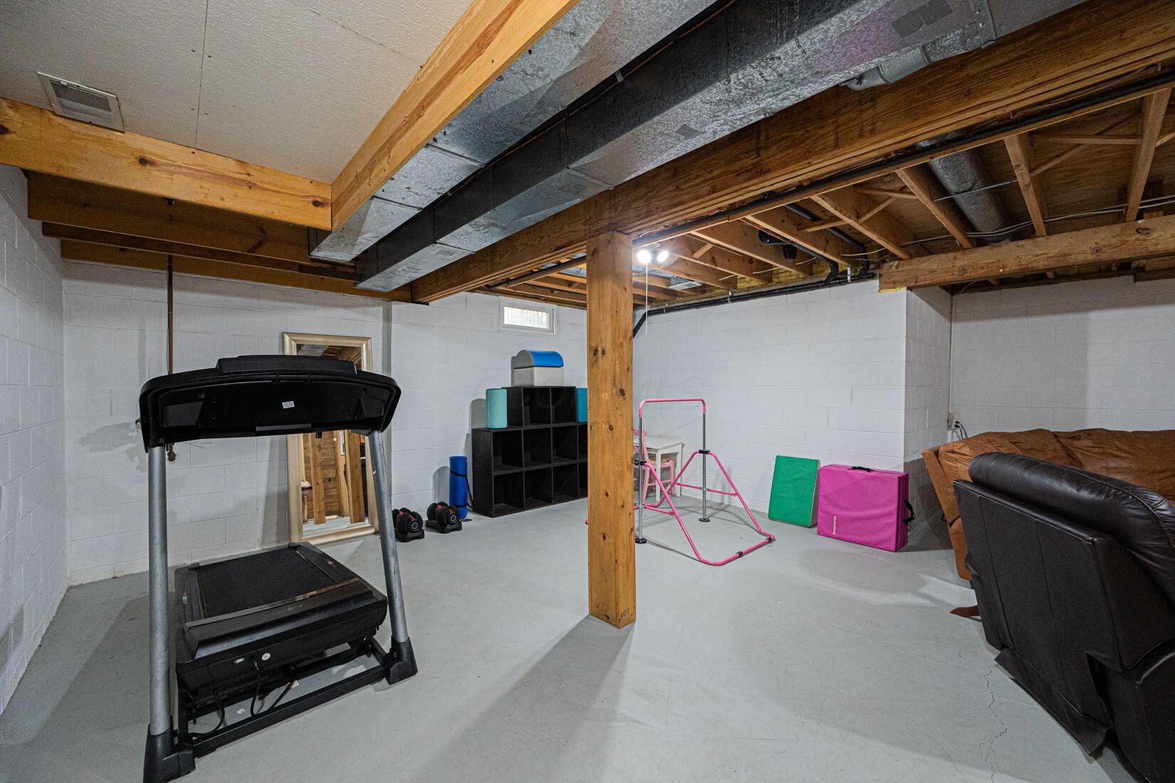 Grove City, Ohio 43123, United States, 4 Bedrooms Bedrooms, ,3 BathroomsBathrooms,Residential,Contingent,161330