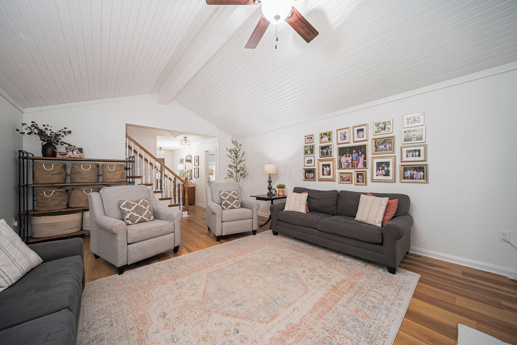 Grove City, Ohio 43123, United States, 4 Bedrooms Bedrooms, ,3 BathroomsBathrooms,Residential,Contingent,161330