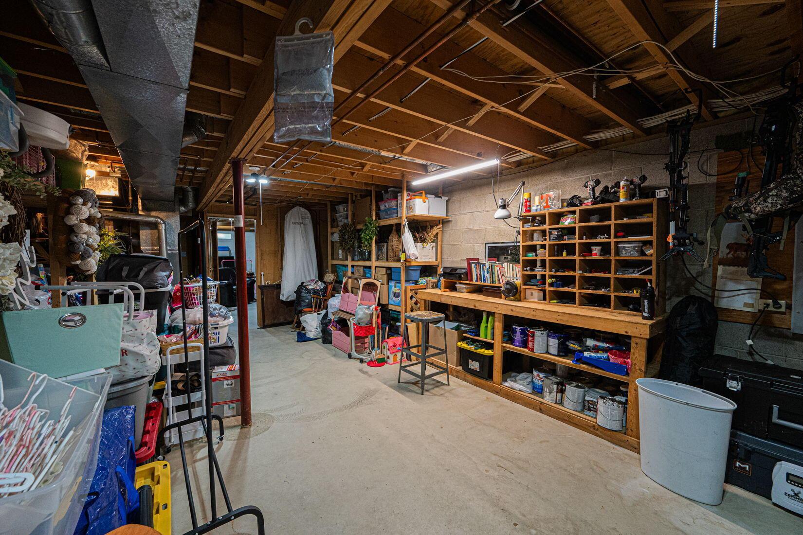 Grove City, Ohio 43123, United States, 4 Bedrooms Bedrooms, ,3 BathroomsBathrooms,Residential,Contingent,161330