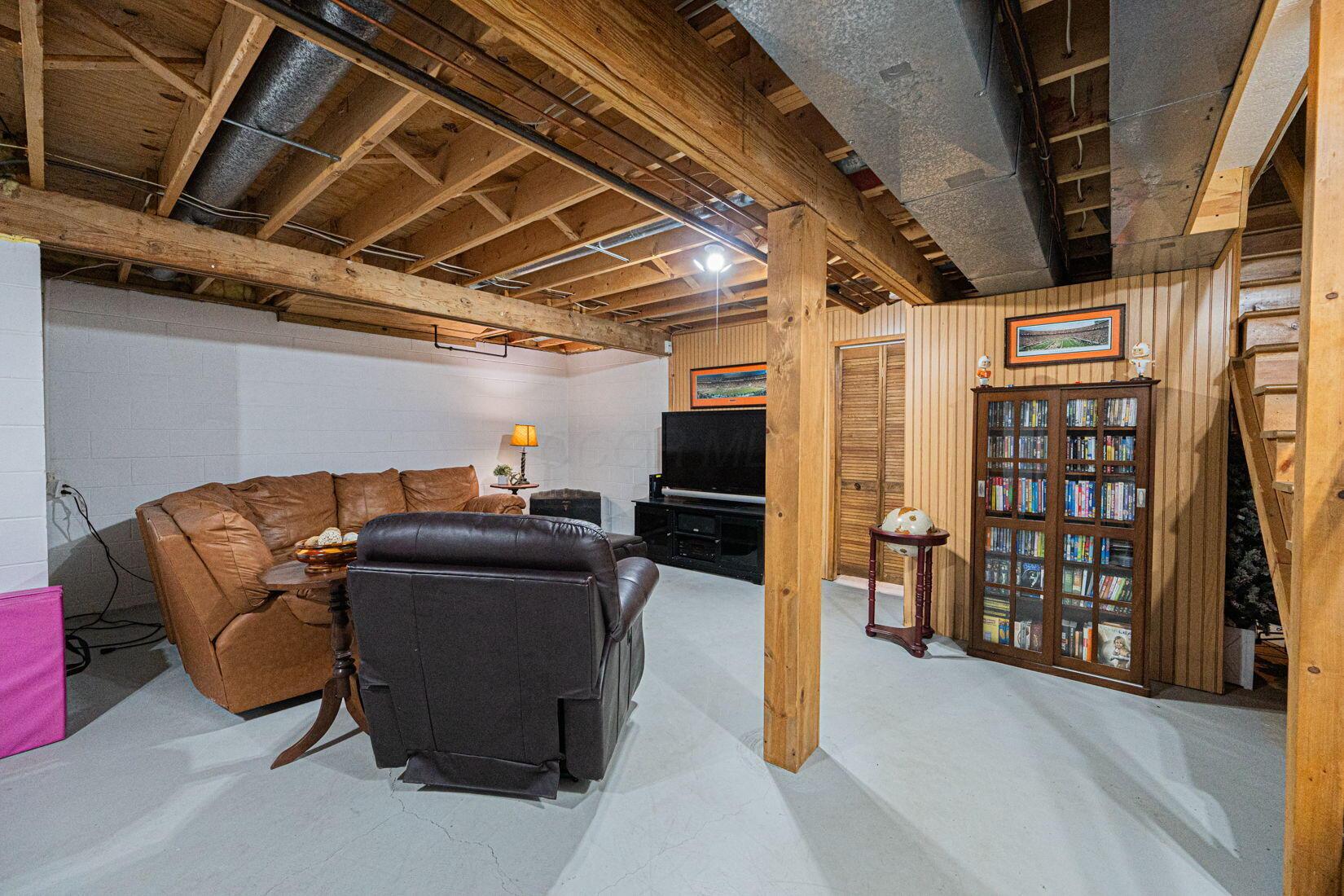 Grove City, Ohio 43123, United States, 4 Bedrooms Bedrooms, ,3 BathroomsBathrooms,Residential,Contingent,161330