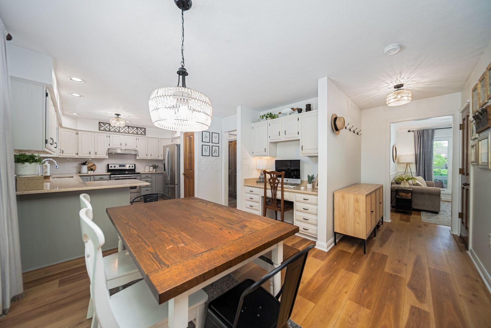 Grove City, Ohio 43123, United States, 4 Bedrooms Bedrooms, ,3 BathroomsBathrooms,Residential,Contingent,161330