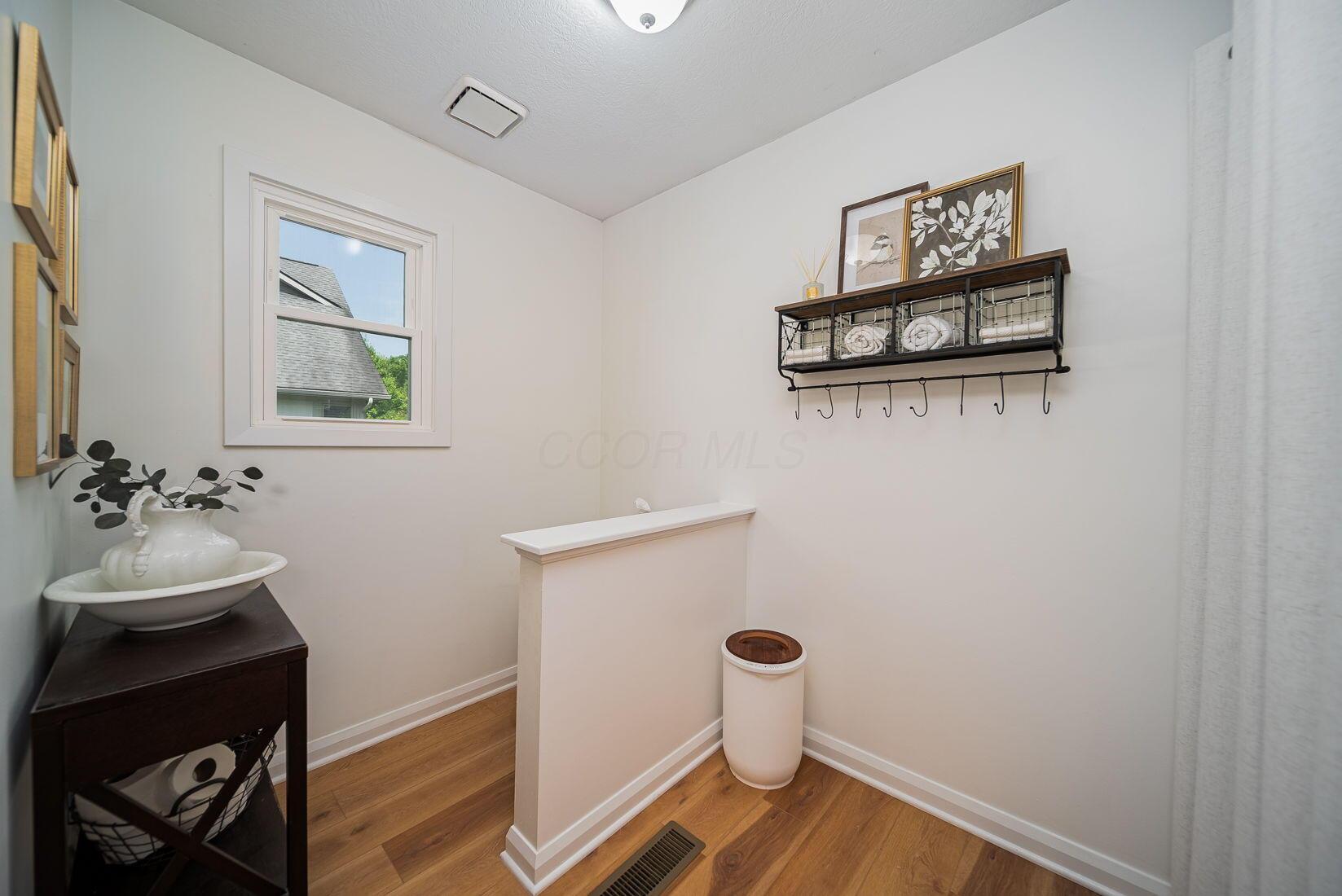 Grove City, Ohio 43123, United States, 4 Bedrooms Bedrooms, ,3 BathroomsBathrooms,Residential,Contingent,161330