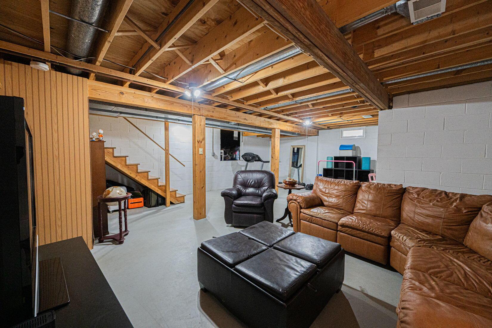 Grove City, Ohio 43123, United States, 4 Bedrooms Bedrooms, ,3 BathroomsBathrooms,Residential,Contingent,161330