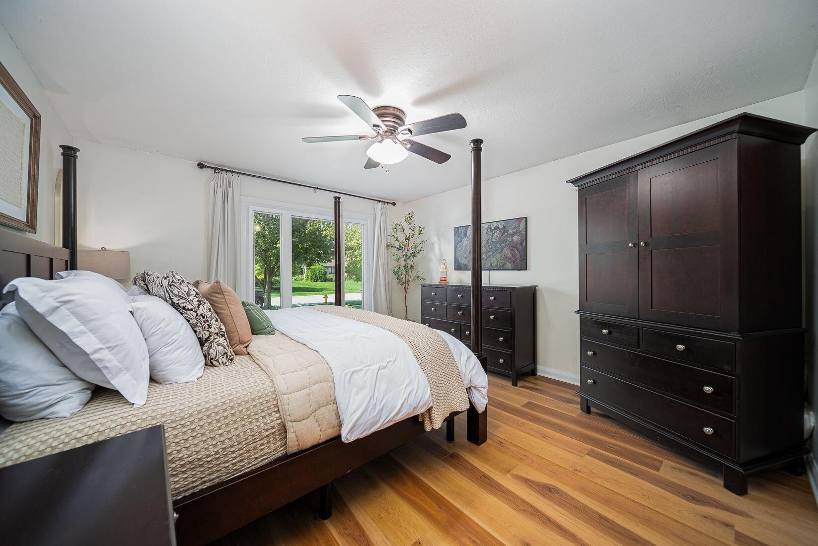 Grove City, Ohio 43123, United States, 4 Bedrooms Bedrooms, ,3 BathroomsBathrooms,Residential,Contingent,161330