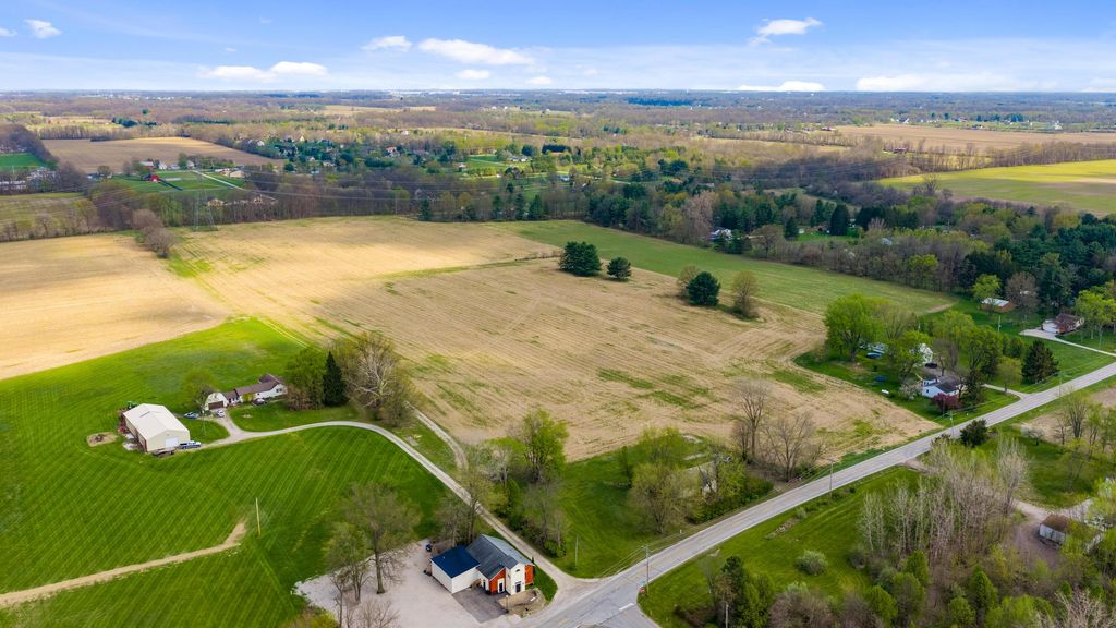 Photo of 5717 Harlem Road, Galena, OH 43021 (MLS # 226012009)