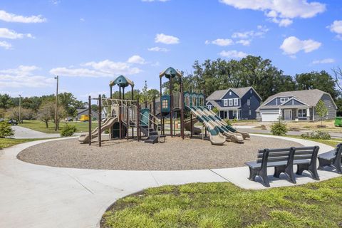 Tiny photo for 308 Cherry Hills Road, Commercial Point, OH 43116 (MLS # 225037662)