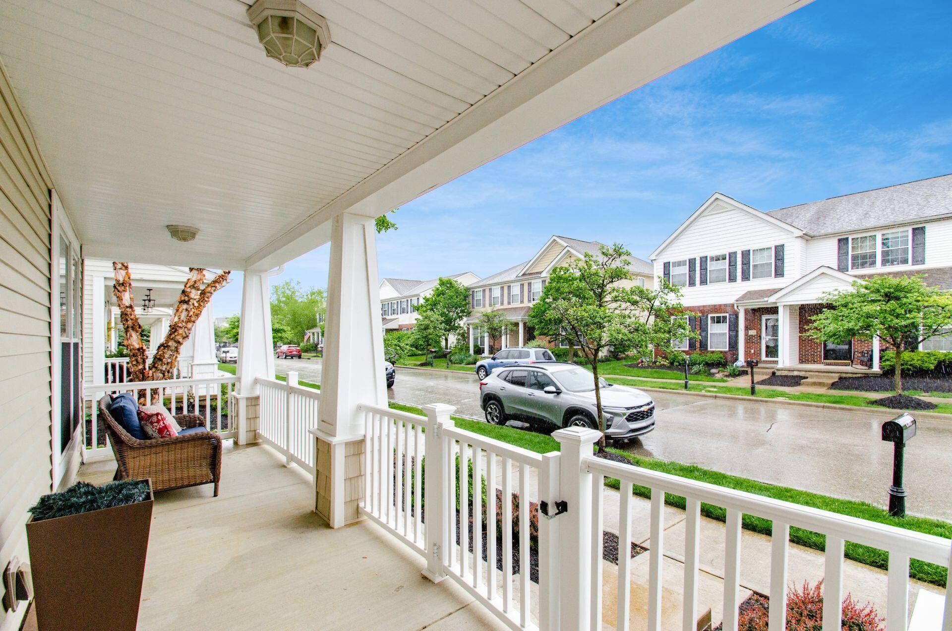4703 Trumhall Drive, Grove City, Ohio image 4