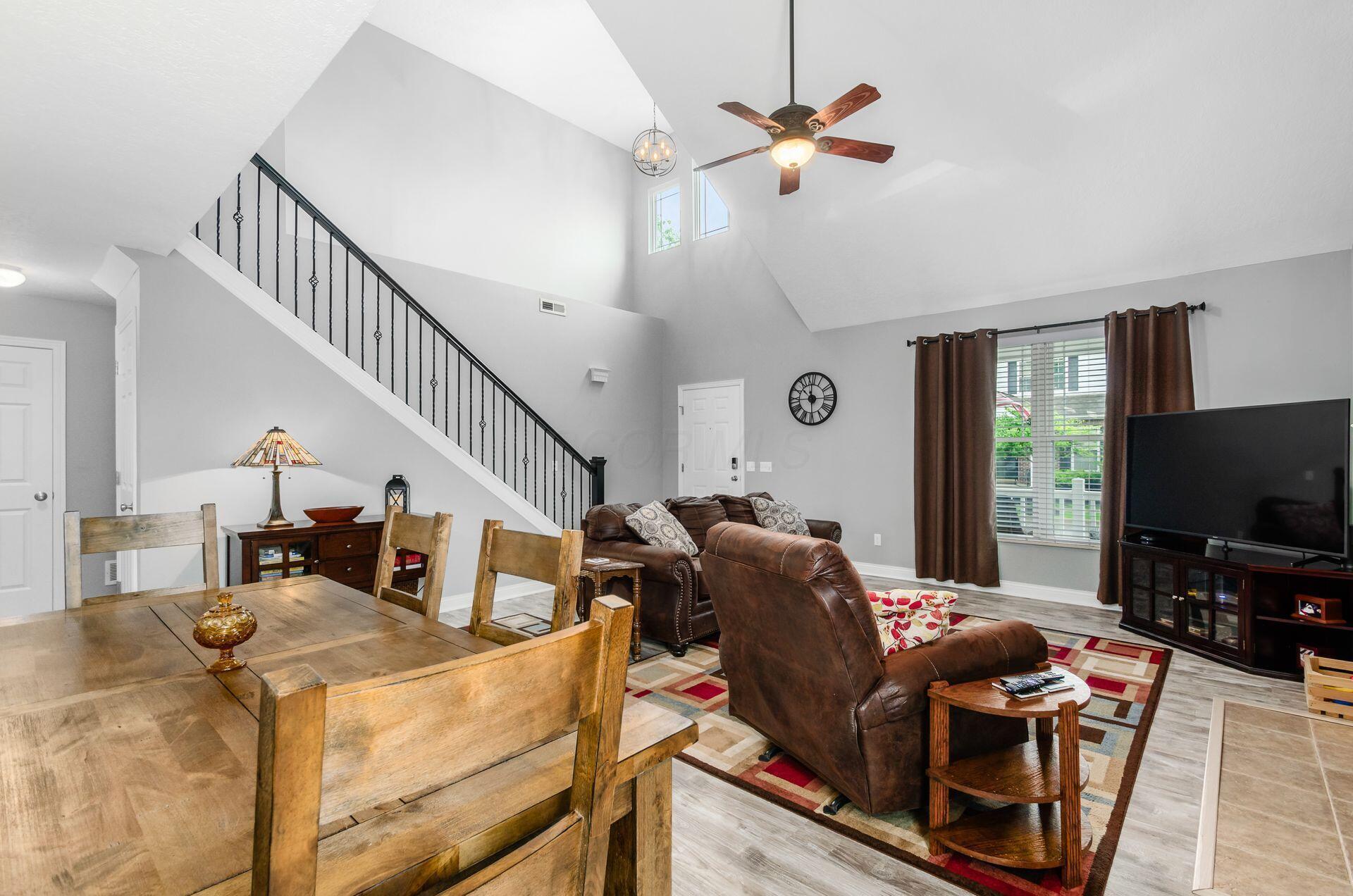 4703 Trumhall Drive, Grove City, Ohio image 9