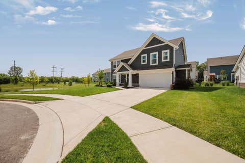 Photo of 1017 Queen Bee Place, Grove City, OH 43123 (MLS # 226030727)
