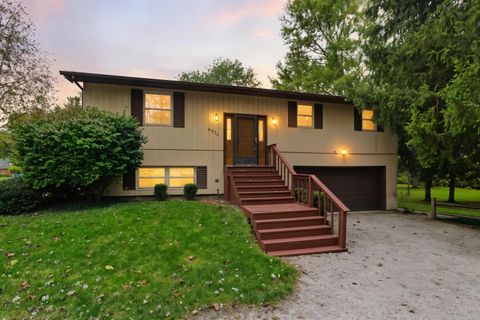 Photo of 6834 Cedar Brook Glen, New Albany, OH 43054 (MLS # 225040677)